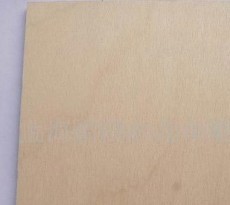 地板基材全面解析 為高品質地面奠定堅實基礎