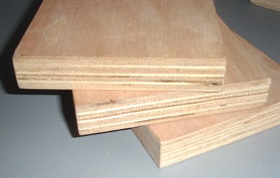 膠合板哪家好？探秘?zé)衢T膠合板廠家與地板基材選擇